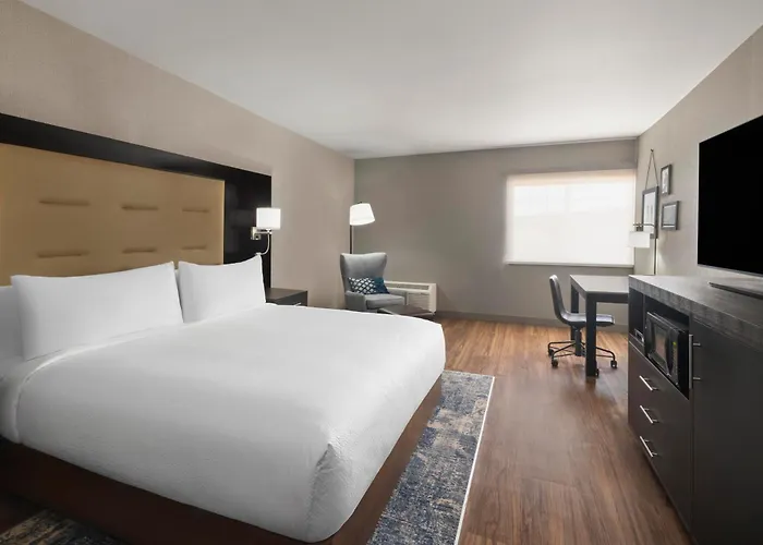 Hotel Four Points By Sheraton 3*