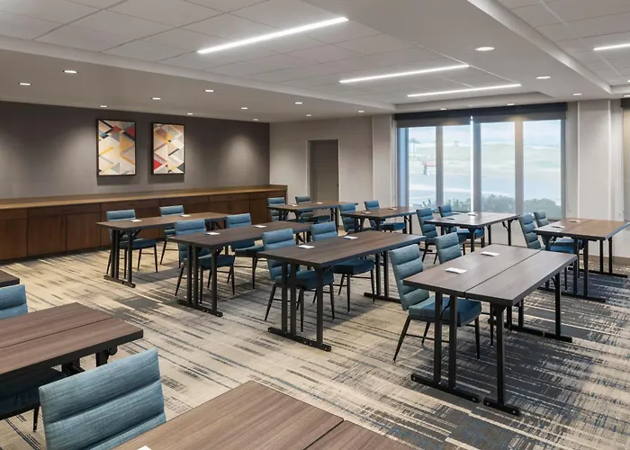 Four Points By Sheraton Hotel