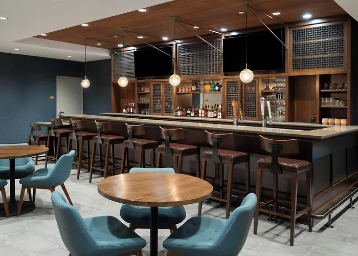 Four Points By Sheraton Hotel 3*