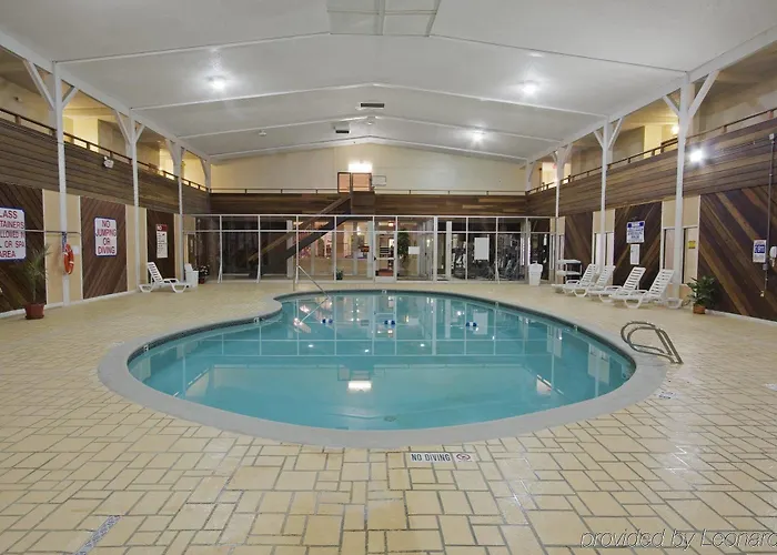 Four Points By Sheraton Hotel 3*